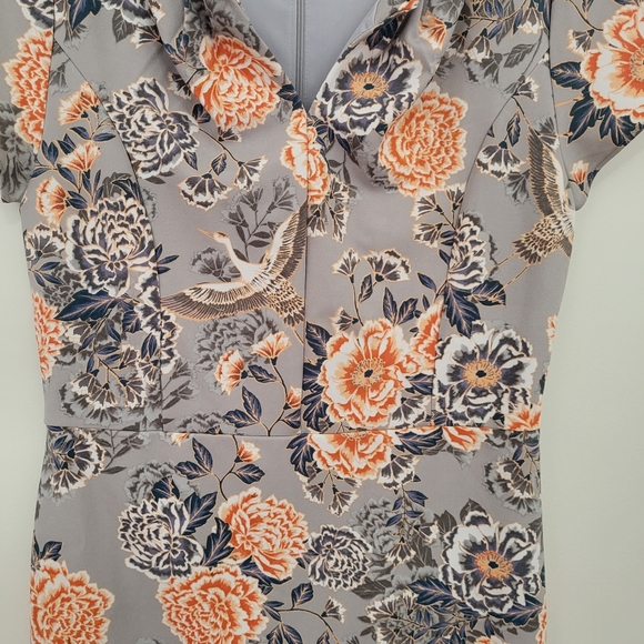 Banana Republic Floral Dress - Picture 2 of 8